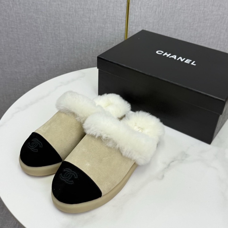 Ch**el slippers